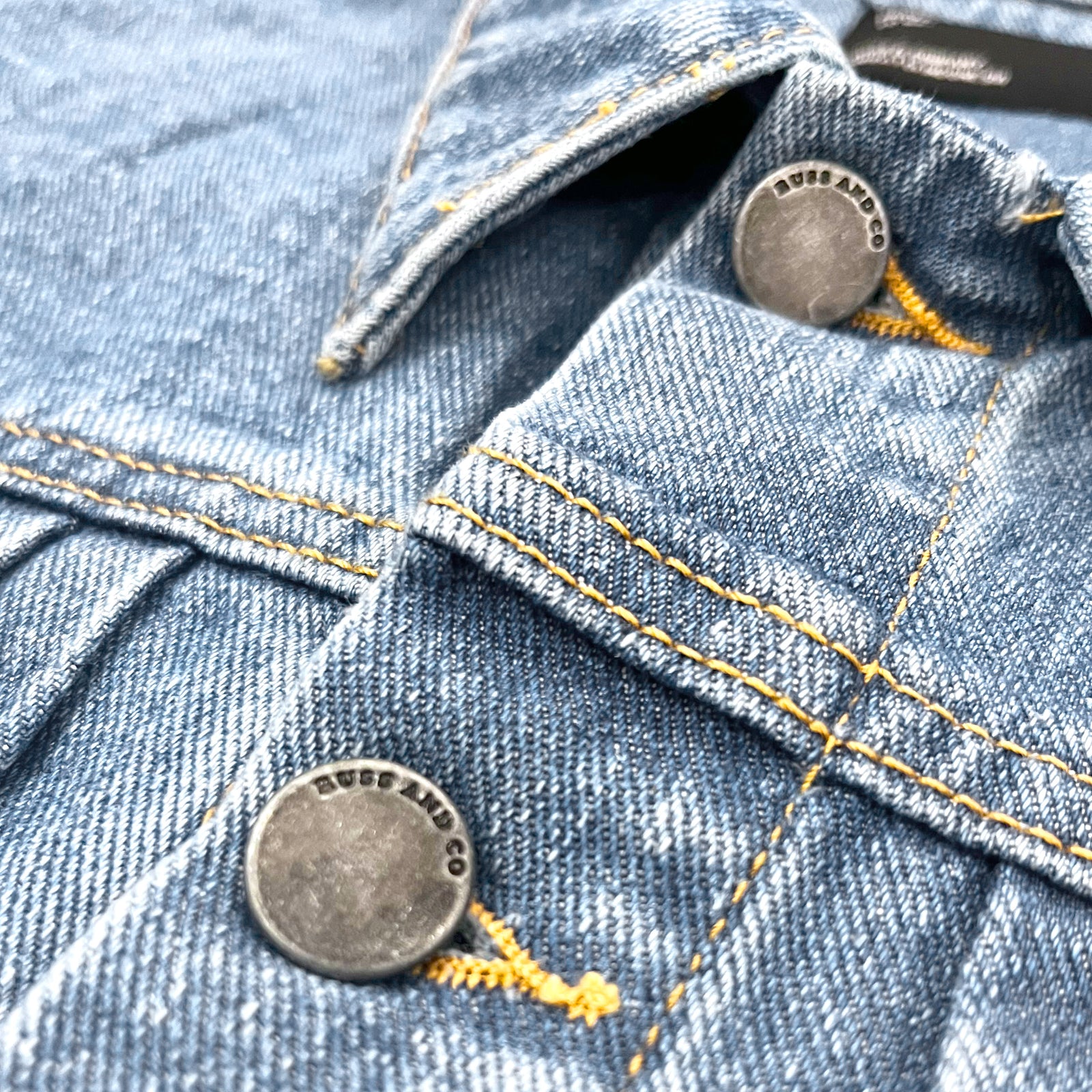 yalangoch kokrakli ayollar qiz juda kop boladi