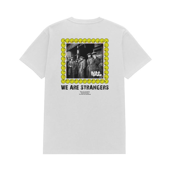 Kaos Pria Strangers White T-Shirt